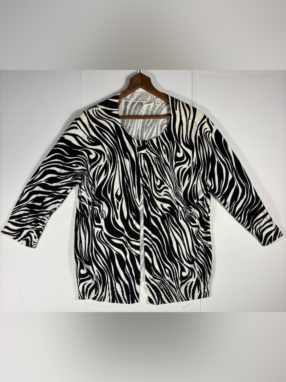 CATO Women’s Large Black & White Zebra Print One-Button Cardigan Sweater